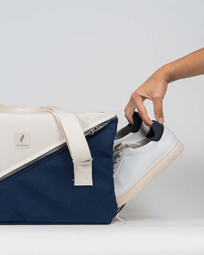 THE BAG 18:oo blue lake